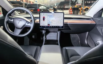 Buchen  Tesla Model 3 